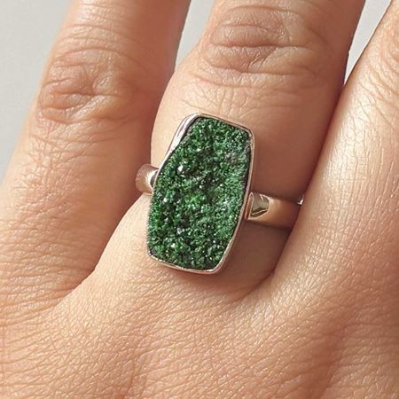 Uvarovite Ring