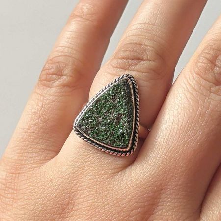 Uvarovite Ring