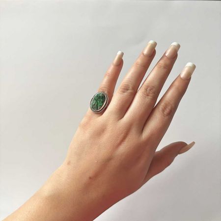 Uvarovite Ring