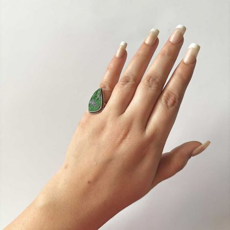 Uvarovite Ring