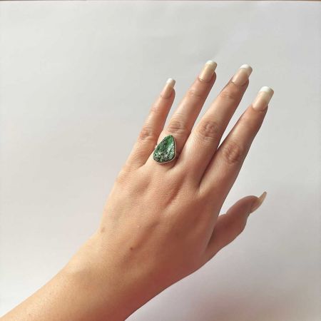 Uvarovite Ring