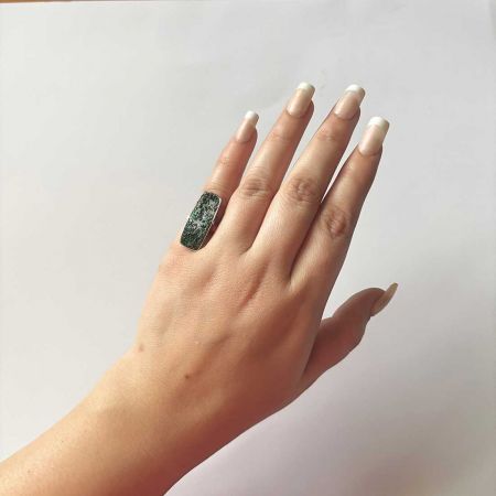 Uvarovite Ring