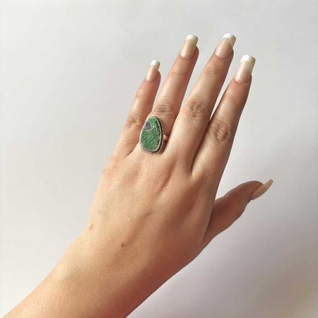 Uvarovite Ring