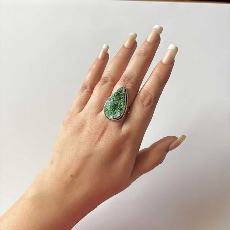 Uvarovite Ring