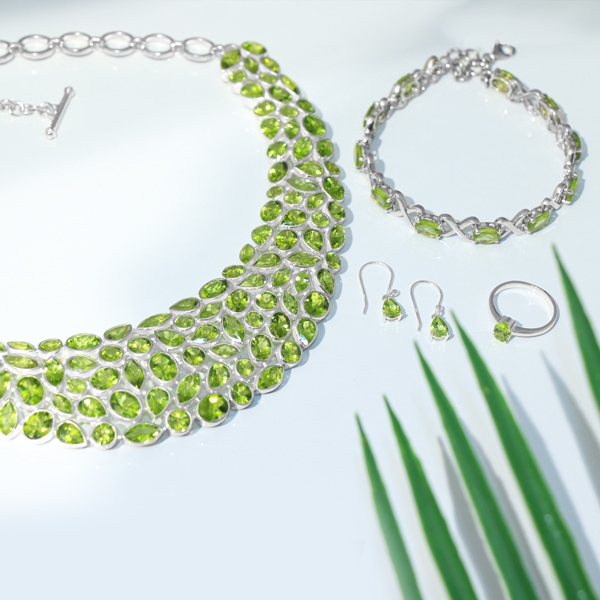 The August Birthstone: Peridot  Things to Consider Before Getting Jewelry