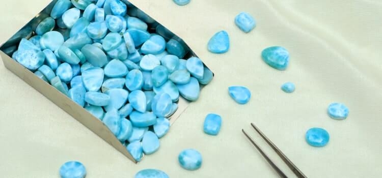 Evaluating Larimar’s Color Evaluating Larimar’s Color